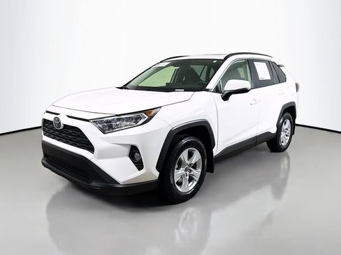 Certified 2019 Toyota RAV4 XLE w/ Convenience Package AWD/4WD image 3