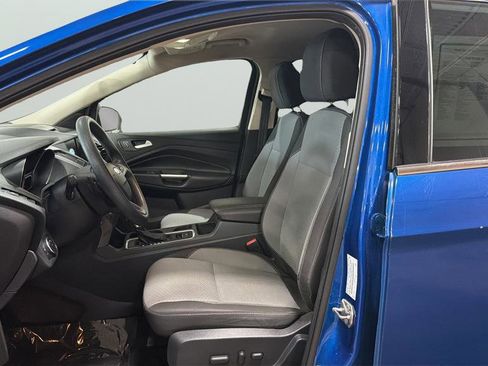 Used 2017 Ford Escape SE w/ Equipment Group 201A FWD image 23