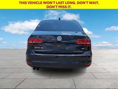 Used 2017 Volkswagen Jetta SE FWD image 7