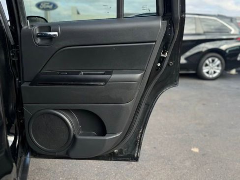 Used 2012 Jeep Compass Limited w/ Sun/Sound Group image 17