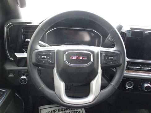 Used 2023 GMC Sierra 1500 SLE AWD/4WD image 32
