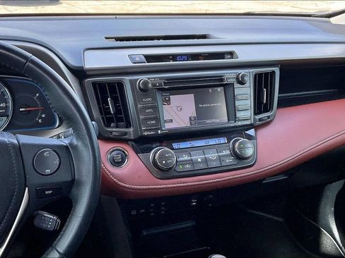 Used 2014 Toyota RAV4 Limited w/ Technology Package FWD image 8