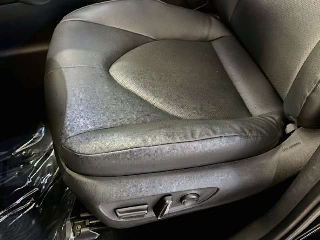 Used 2025 Toyota Grand Highlander FWD image 19