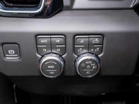 Used 2026 GMC Sierra 2500 Denali Ultimate AWD/4WD image 37
