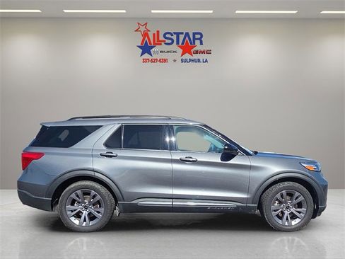 Used 2022 Ford Explorer XLT w/ Equipment Group 202A image 8