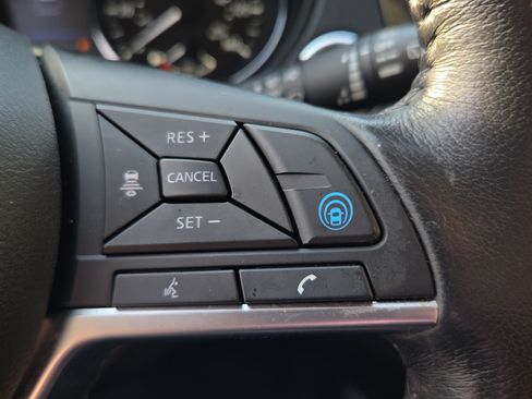 Used 2019 Nissan Rogue SV w/ Premium Package FWD image 26