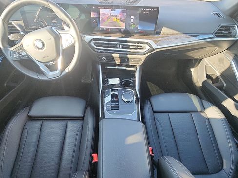 Used 2023 BMW 330i xDrive Sedan w/ Premium Package image 9