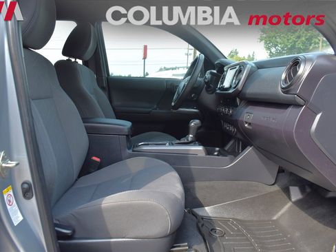 Used 2018 Toyota Tacoma TRD Off-Road image 30