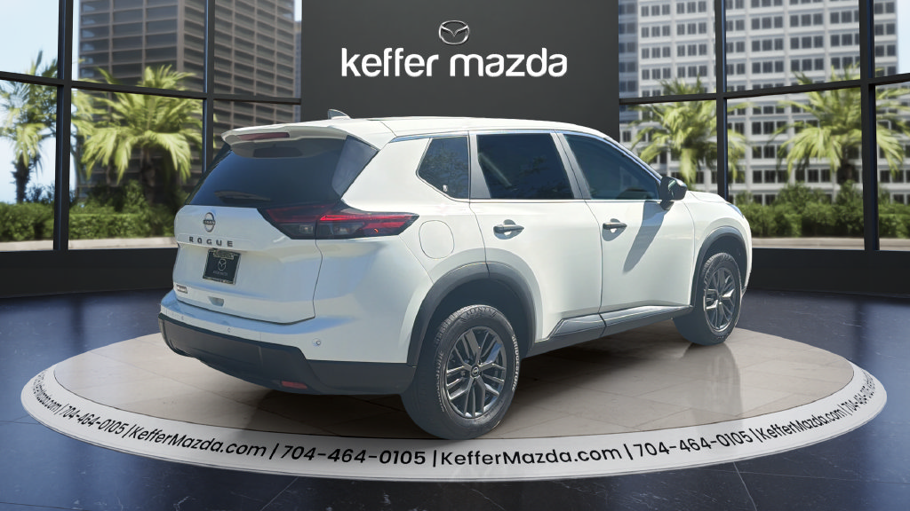 Used 2024 Nissan Rogue S FWD image 7