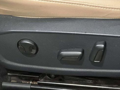 Used 2021 Volkswagen Jetta SE FWD image 14
