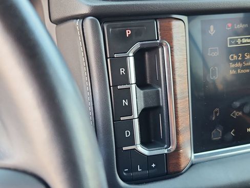 Used 2024 GMC Yukon Denali Ultimate AWD/4WD image 22