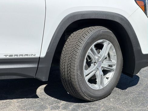 Used 2024 GMC Terrain SLE w/ Driver Convenience Package AWD/4WD image 5