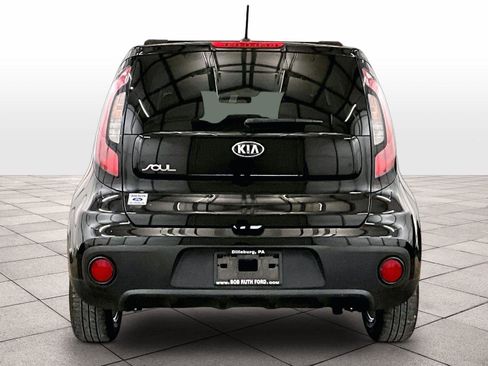 Used 2018 Kia Soul FWD image 4