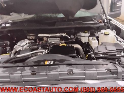 Used 2023 Chevrolet Silverado 3500 LT w/ Convenience Package image 9