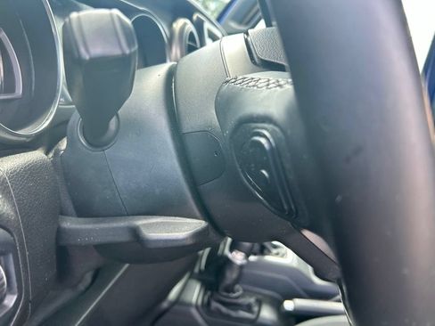 Used 2019 Jeep Wrangler Unlimited Sport S AWD/4WD image 36