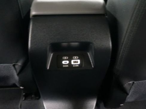 Used 2024 Subaru Crosstrek 2.0i Premium image 37