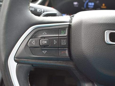 Used 2023 Jeep Grand Cherokee Limited AWD/4WD image 21