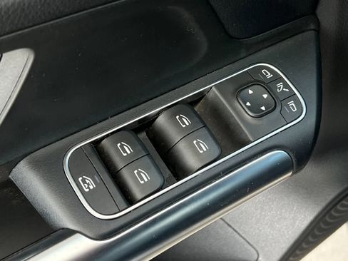 Used 2023 Mercedes-Benz GLA 250 image 14