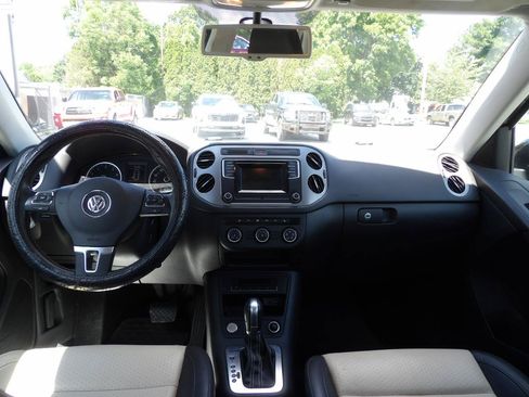 Used 2016 Volkswagen Tiguan S AWD/4WD image 9