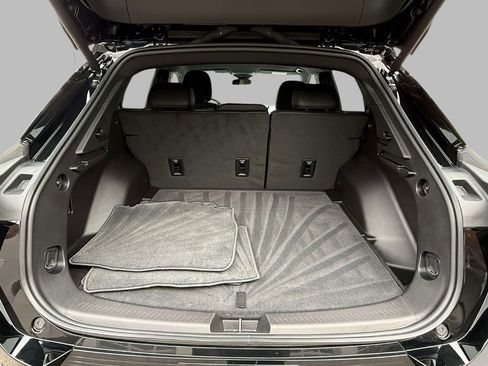 Used 2025 Chevrolet Equinox EV LT image 17