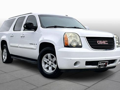 Used 2009 GMC Yukon XL SLE w/ Convenience Package image 2