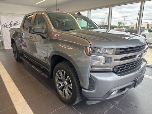 Used 2022 Chevrolet Silverado 1500 RST w/ Texas Edition Plus AWD/4WD image 2
