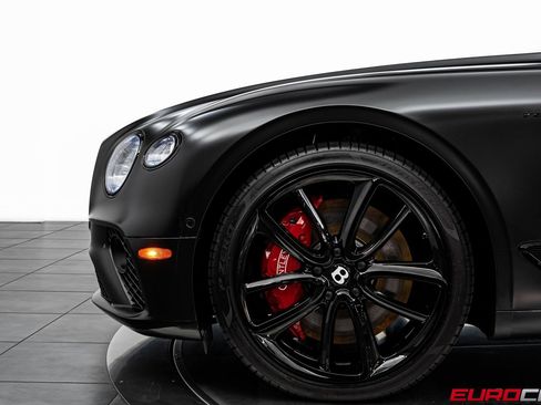 Used 2022 Bentley Continental GT image 14