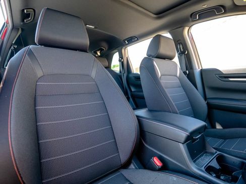 Used 2025 Honda CR-V Sport image 17