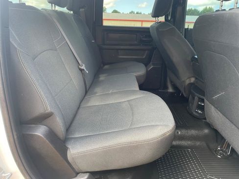Used 2022 RAM 2500 Tradesman w/ Chrome Appearance Group AWD/4WD image 13