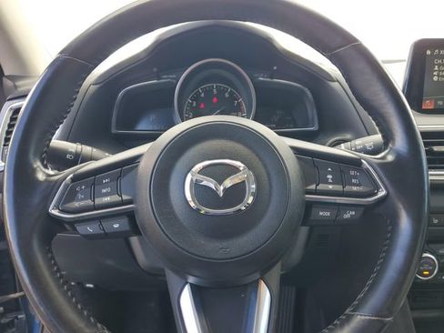 Used 2017 MAZDA MAZDA3 Grand Touring w/ Premium Equipment Package FWD image 11