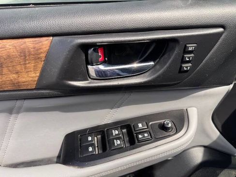Used 2018 Subaru Outback 2.5i Limited image 42