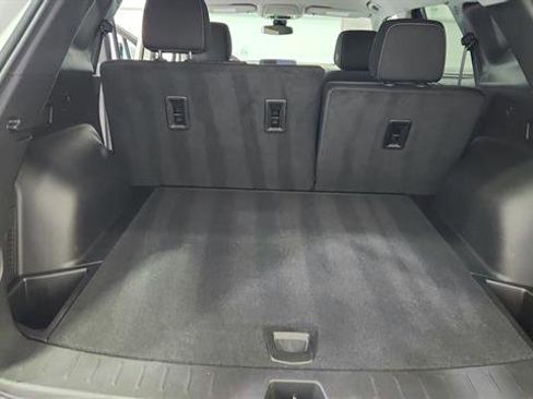 Used 2025 Chevrolet Blazer LT image 10