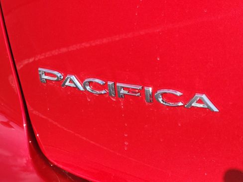 New 2026 Chrysler Pacifica Select image 24