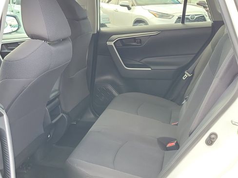 Used 2019 Toyota RAV4 LE image 13