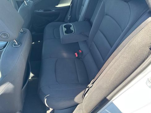 Used 2017 Chevrolet Malibu LT FWD image 31