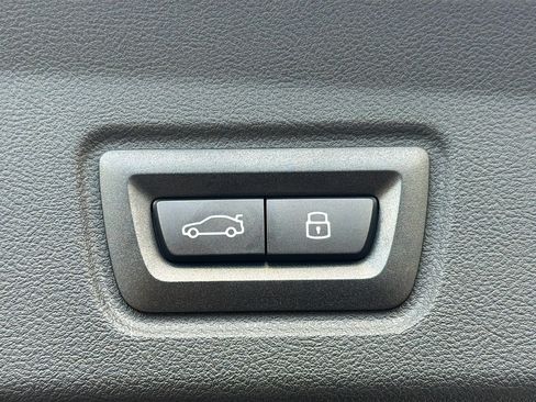 Used 2025 BMW i4 eDrive40 w/ Parking Assistance Package image 13