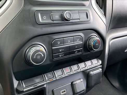 Used 2020 Chevrolet Silverado 1500 Custom w/ Custom Value Package image 30