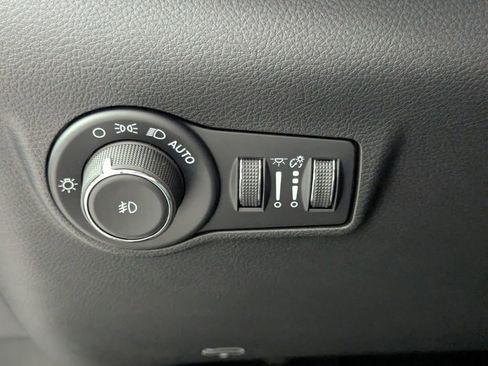 New 2026 Jeep Compass Latitude image 15