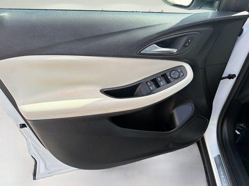 Used 2022 Buick Encore GX Select image 19