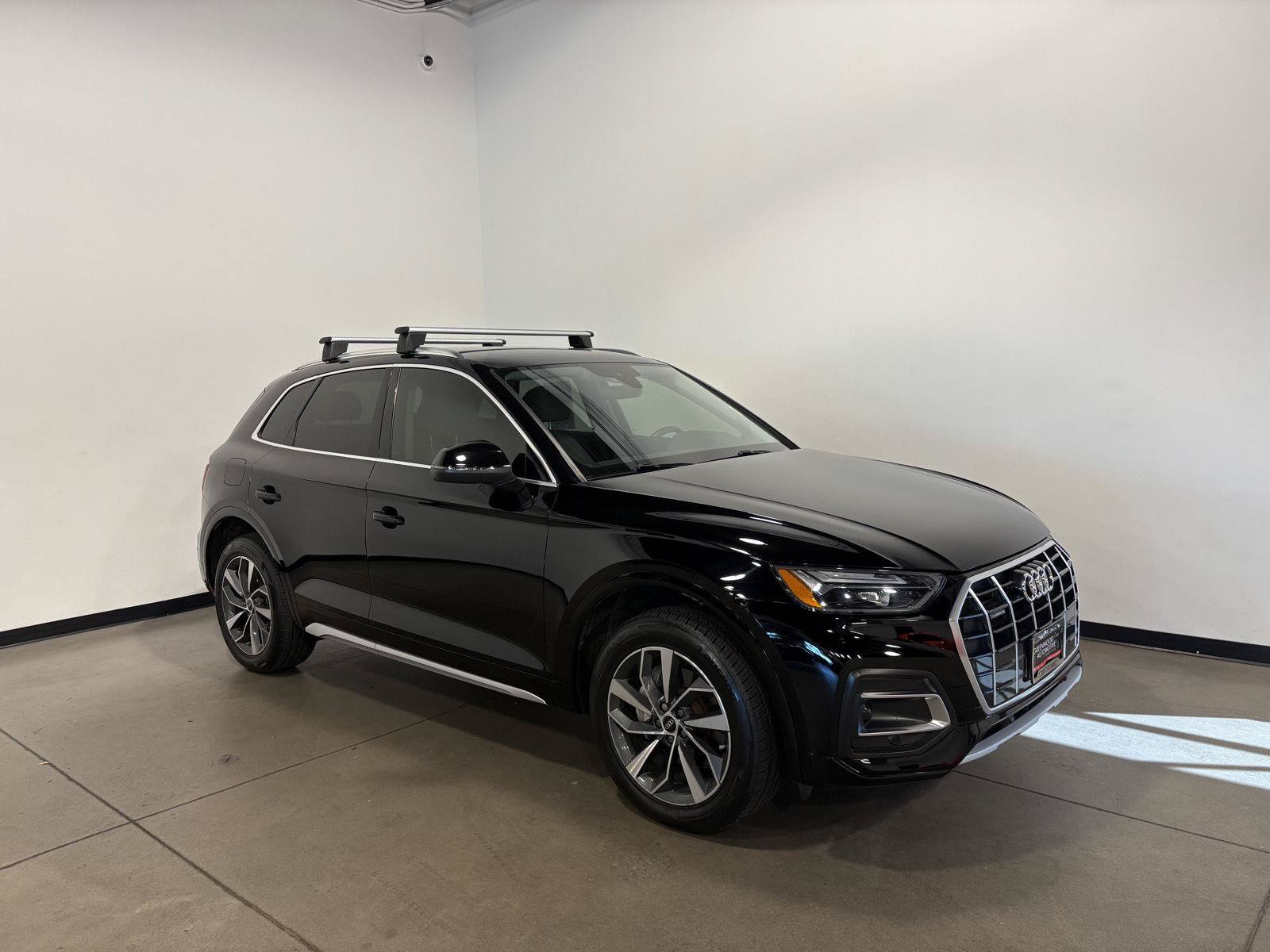 Used 2021 Audi Q5 2.0T Premium w/ Convenience Package AWD/4WD image 1