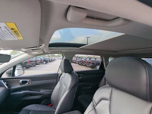 Used 2023 Kia Sorento X-Line EX AWD/4WD image 18