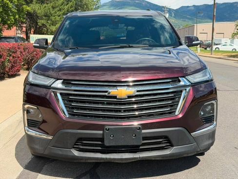 Used 2023 Chevrolet Traverse LT w/ LT Premium Package AWD/4WD image 7