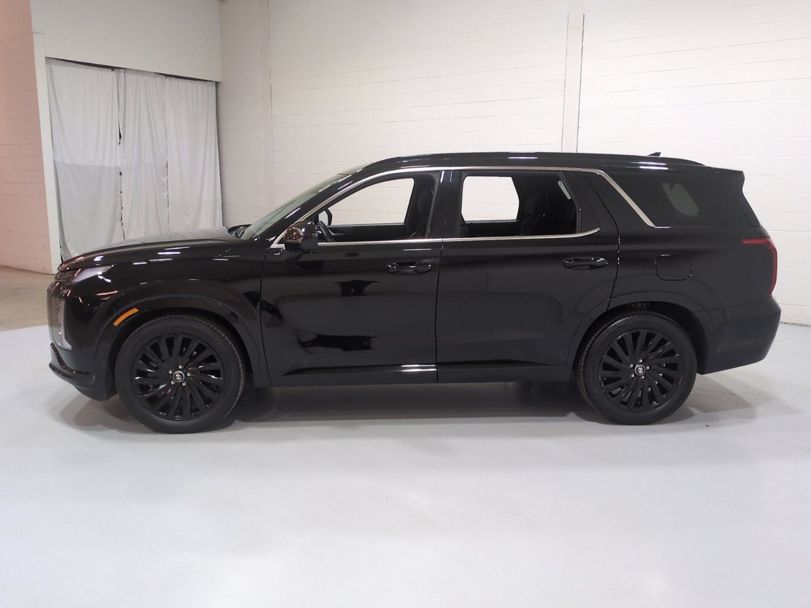 Certified 2024 Hyundai Palisade Calligraphy AWD/4WD image 6