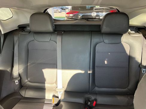 Used 2025 Chevrolet Trax LT image 39