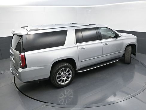 Used 2020 GMC Yukon XL Denali image 37