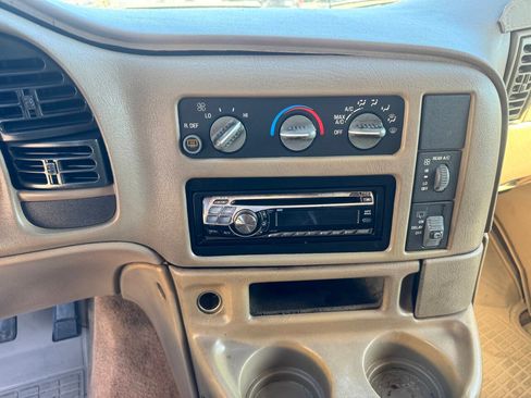 Used 2001 Chevrolet Astro Passenger RWD image 11