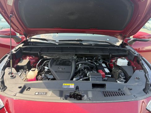 Used 2023 Toyota Highlander XLE AWD/4WD image 21