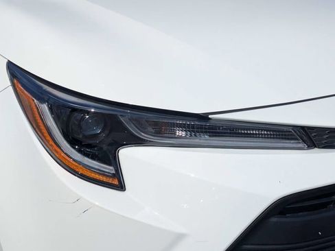 Used 2025 Toyota Corolla LE image 9