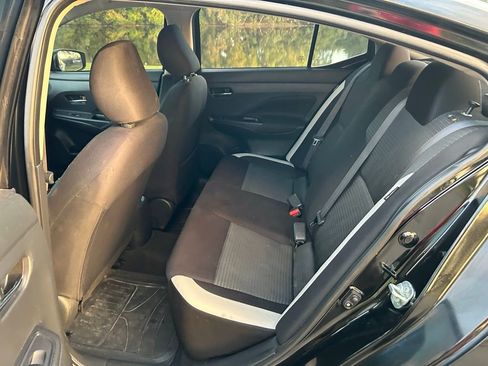 Used 2022 Nissan Versa SV FWD image 13