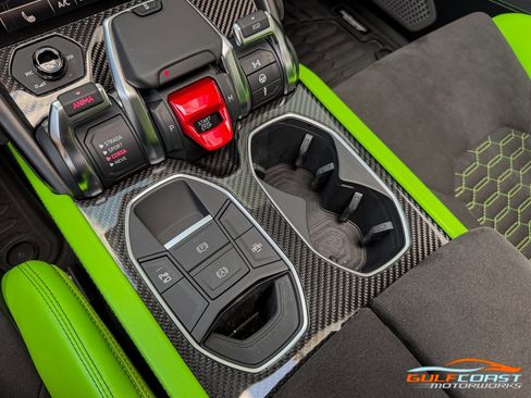 Used 2021 Lamborghini Urus image 19